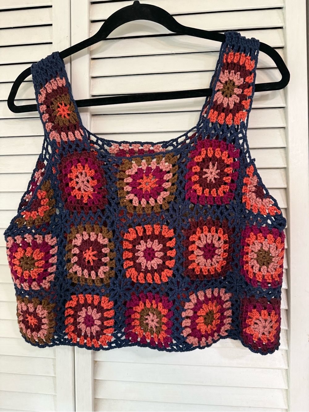NATURAL LIFE Crochet Tank Top in Navy, Pink, Rust & Brown crop L/XL - Picture 3 of 5